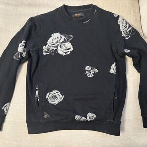 10 Deep White Roses Sweatshirt crew neck size small 10.deep